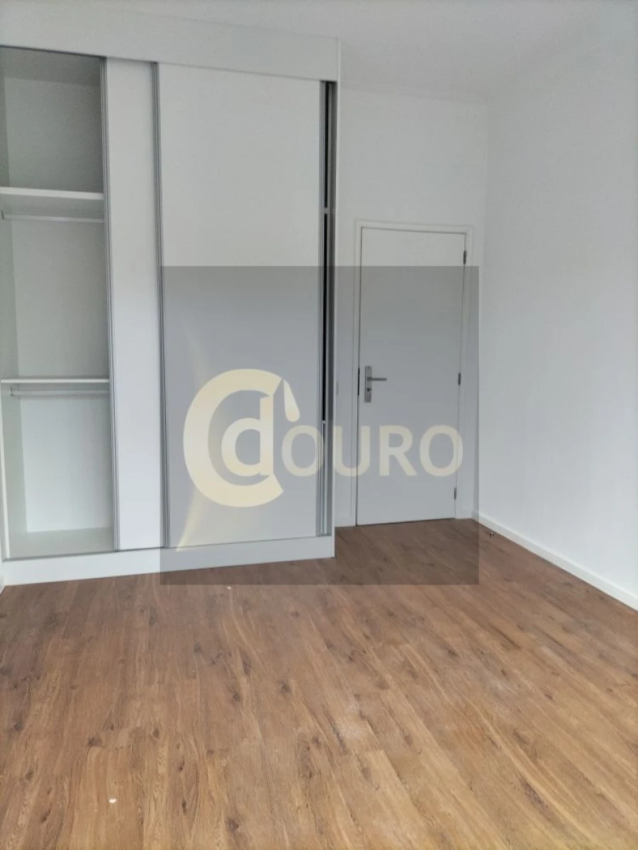 Apartamento T3 para Venda em Aguas Santas Foto 17
