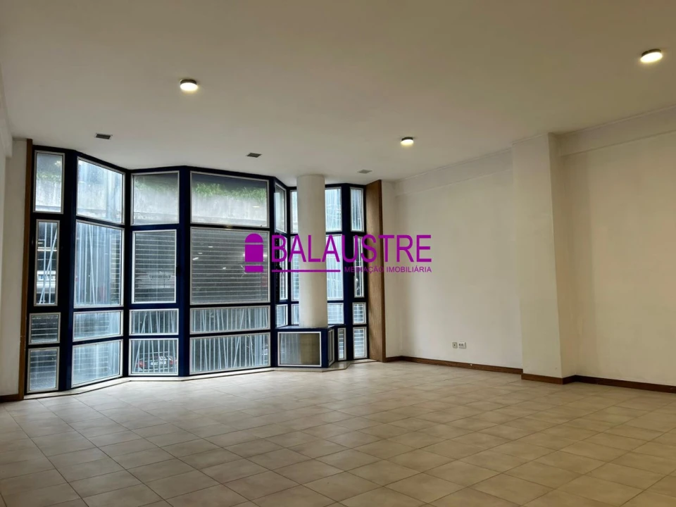 Loja para Arrendamento em Matosinhos e Leça da Palmeira Foto 2