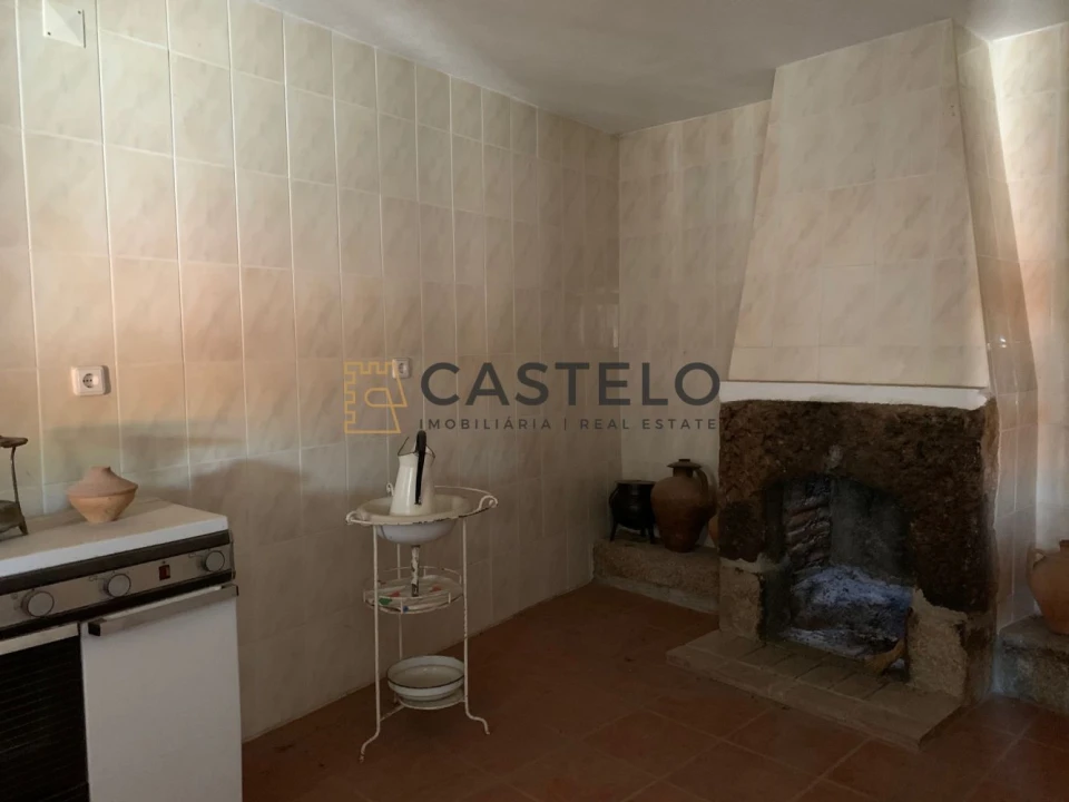 Moradia T3 para Venda em Almeida Foto 17