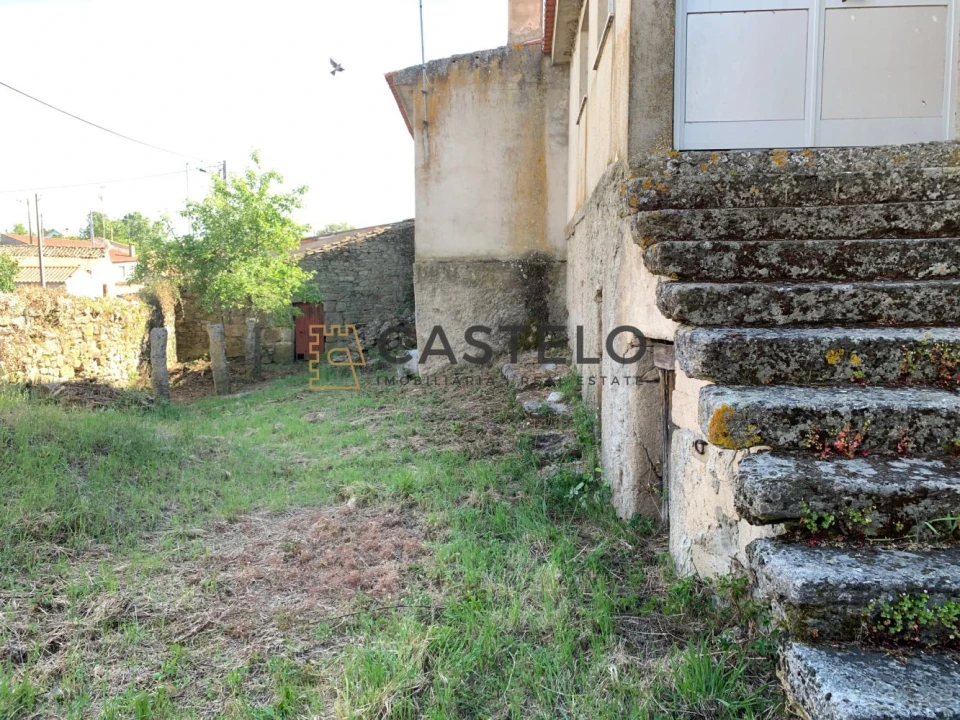 Moradia T3 para Venda em Almeida Foto 33