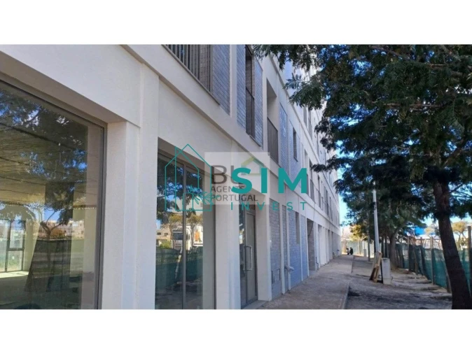 Apartamento T2 para Venda em Quelfes Foto 4