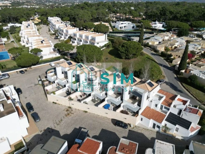 Moradia T3 para Venda em Quarteira Foto 2