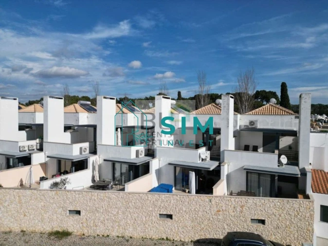 Moradia T3 para Venda em Quarteira Foto 4