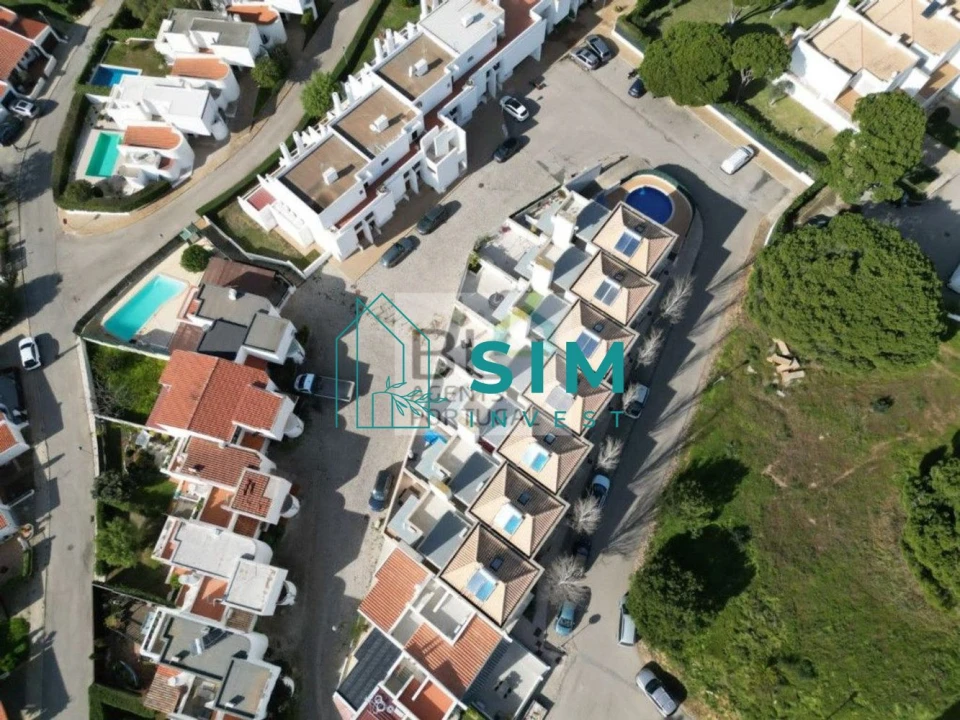 Moradia T3 para Venda em Quarteira Foto 3