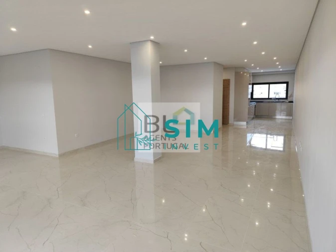 Apartamento T5 para Venda em São Brás de Alportel Foto 2