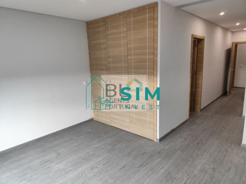 Apartamento T5 para Venda em São Brás de Alportel Foto 8