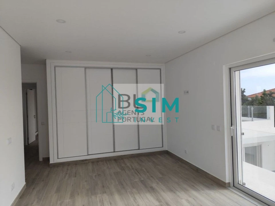 Moradia T4 para Venda em Altura Foto 24