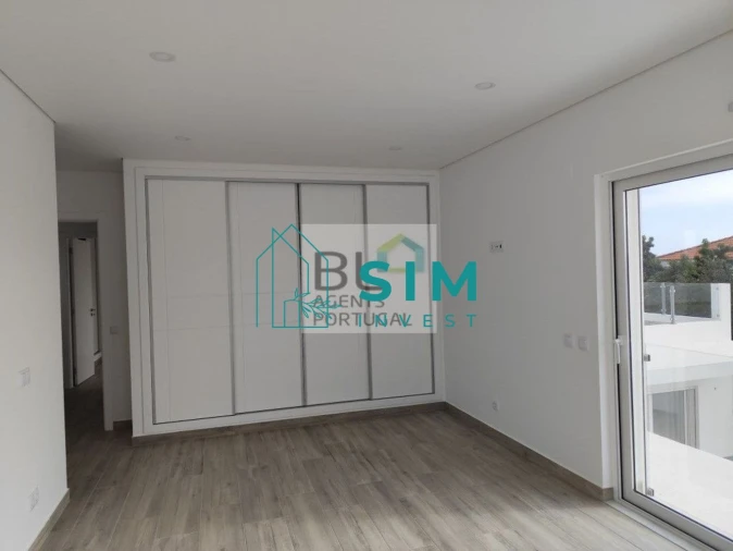 Moradia T4 para Venda em Altura Foto 24