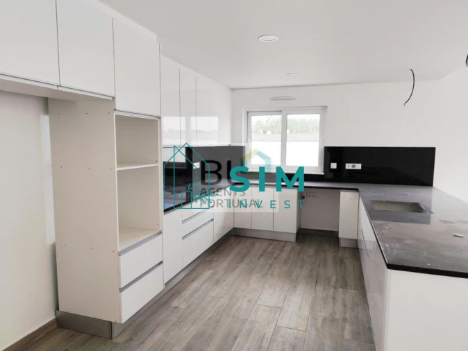 Moradia T4 para Venda em Altura Foto 12