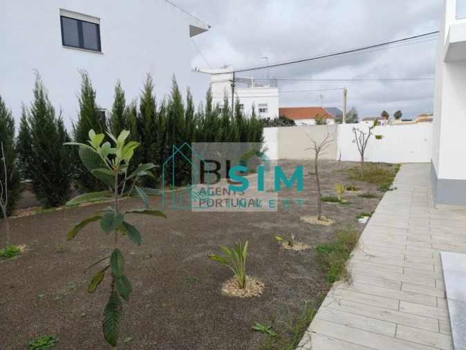 Moradia T4 para Venda em Altura Foto 4