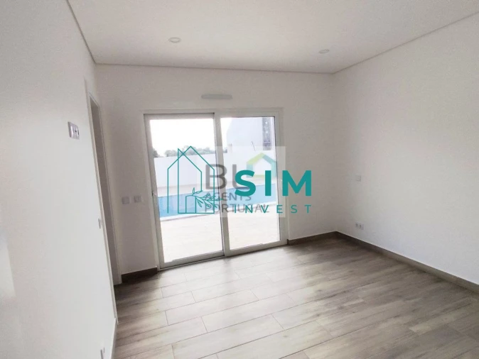 Moradia T4 para Venda em Altura Foto 18