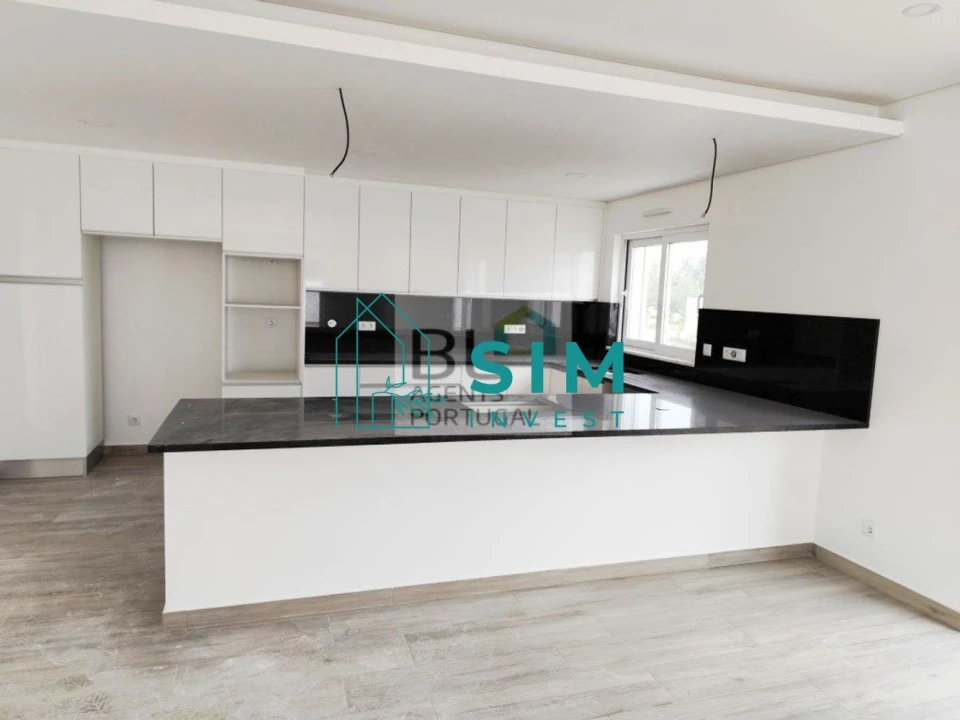 Moradia T4 para Venda em Altura Foto 7