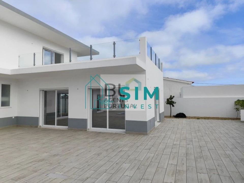 Moradia T4 para Venda em Altura Foto 3