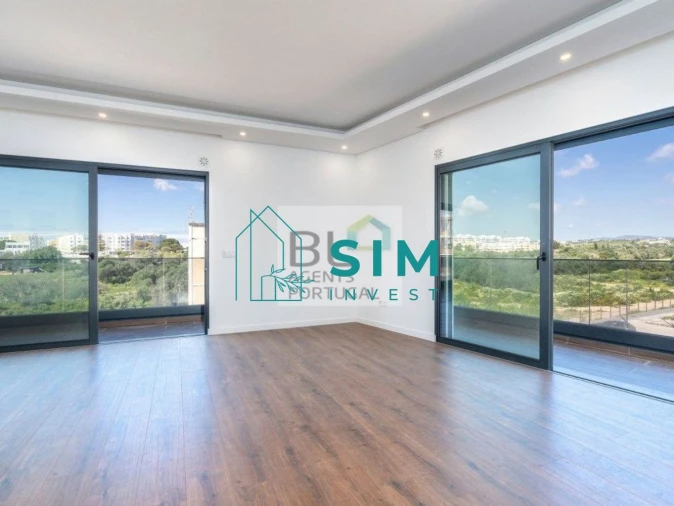 Apartamento T2 para Venda em Quelfes Foto 3