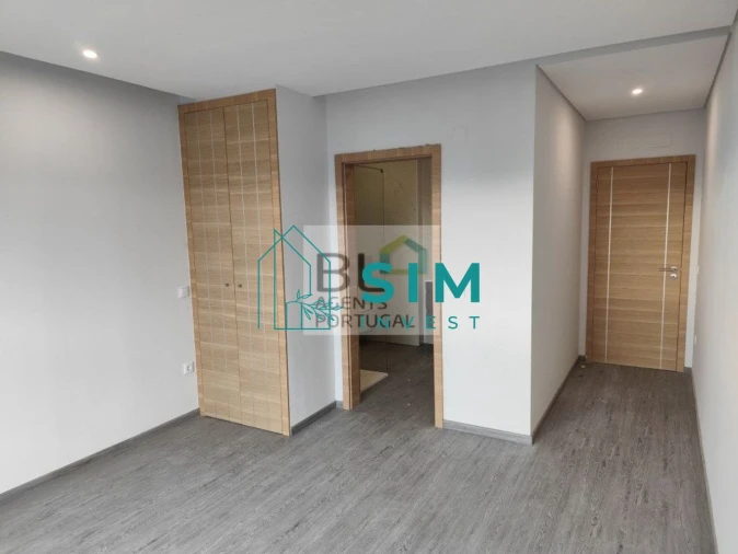 Apartamento T4 para Venda em São Brás de Alportel Foto 11