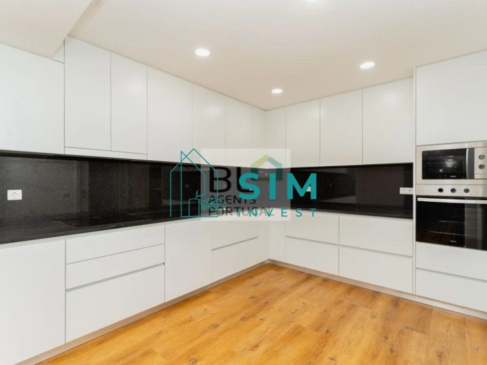 Moradia T4 para Venda em Atouguia da Baleia Foto 2