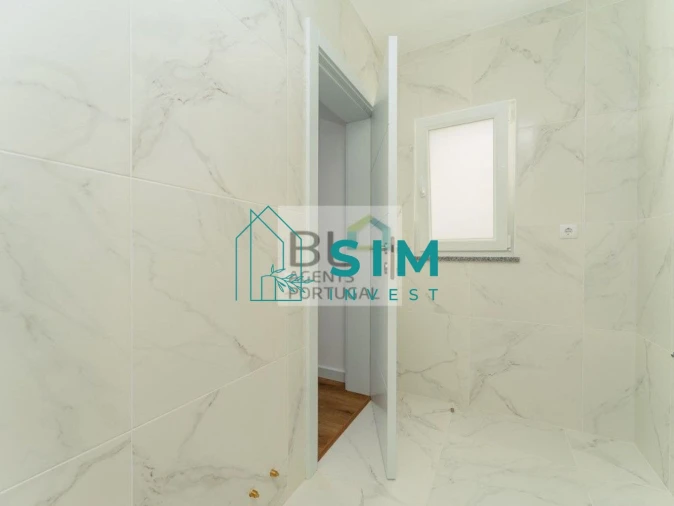 Moradia T4 para Venda em Atouguia da Baleia Foto 11