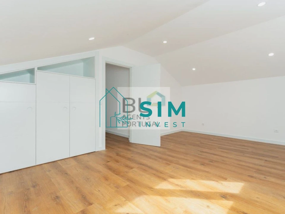 Moradia T4 para Venda em Atouguia da Baleia Foto 29