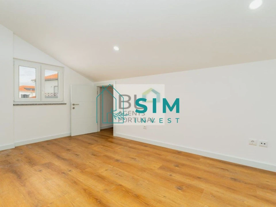 Moradia T4 para Venda em Atouguia da Baleia Foto 26