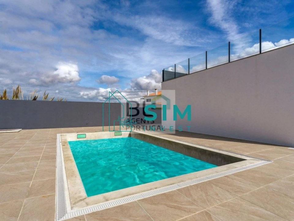 Moradia T4 para Venda em Atouguia da Baleia Foto 4