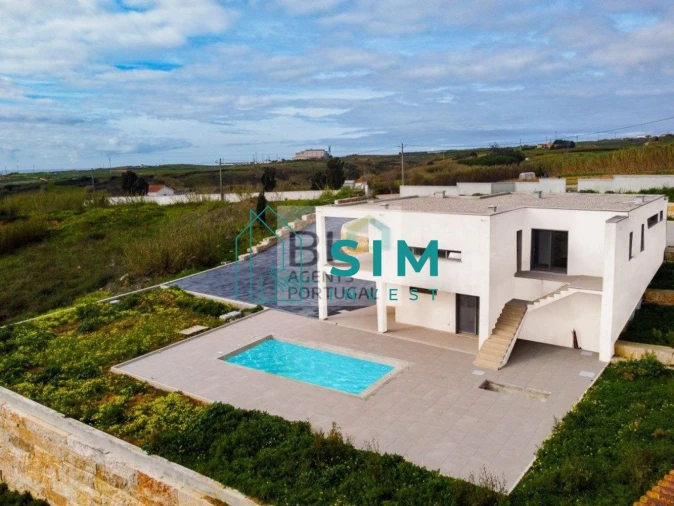 Moradia T4 para Venda em Lourinhã e Atalaia Foto 2