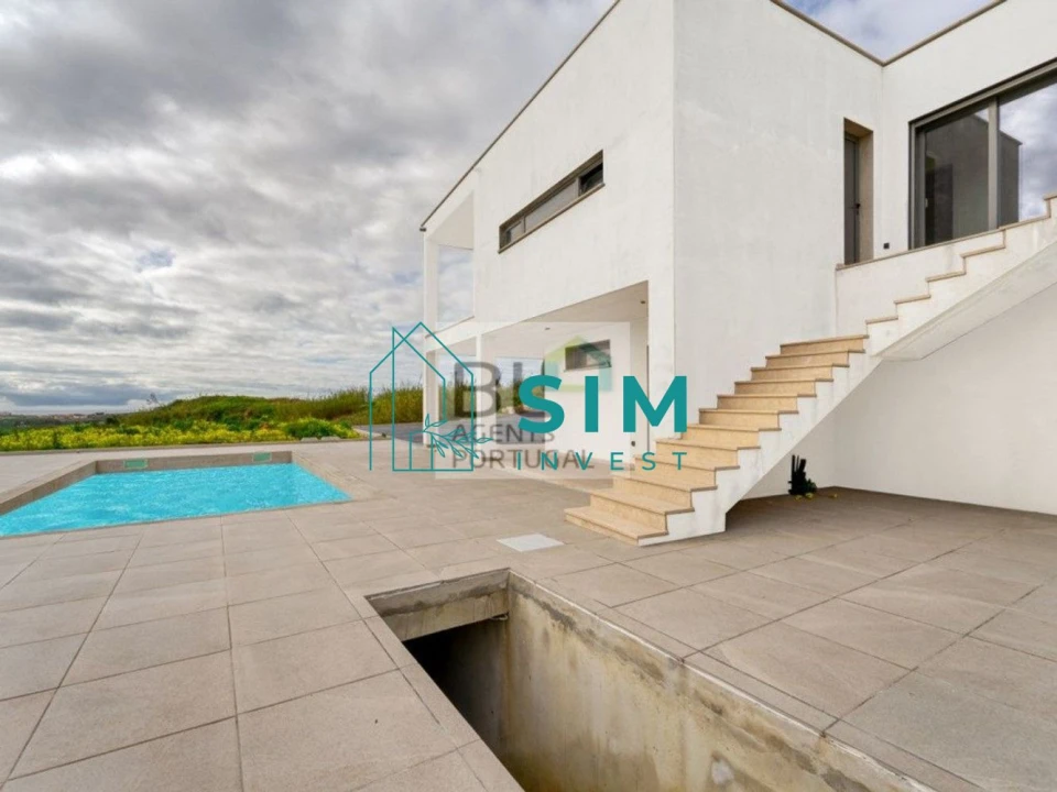 Moradia T4 para Venda em Lourinhã e Atalaia Foto 1