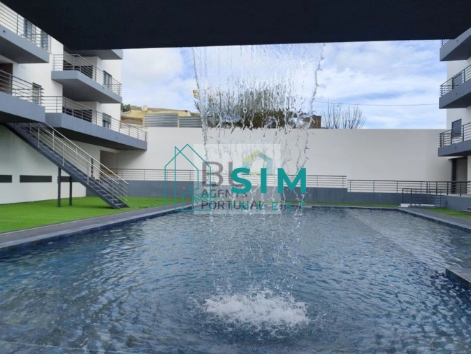 Apartamento T2 para Venda em Quelfes Foto 1