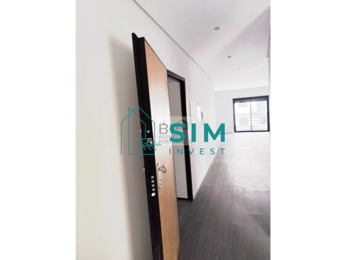 Apartamento T2 para Venda em Quelfes Foto 5