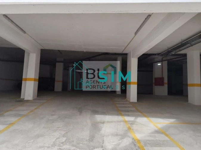 Apartamento T2 para Venda em Quelfes Foto 14