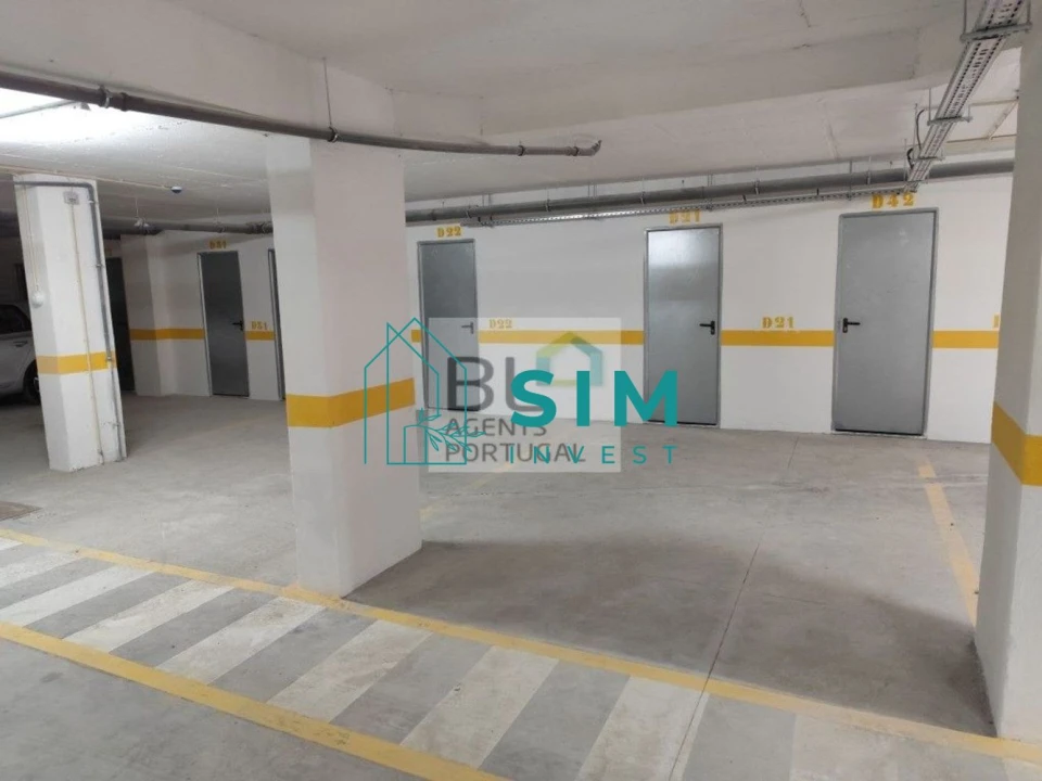 Apartamento T1 para Venda em Quelfes Foto 14