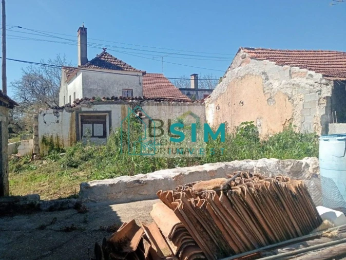 Moradia T3 para Venda em Abiul Foto 1