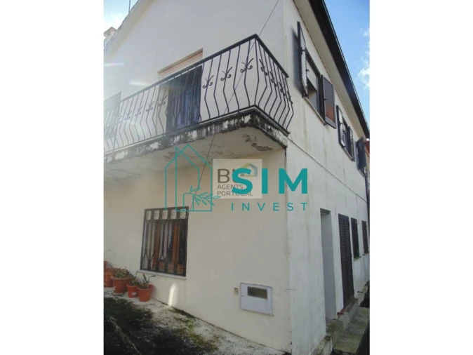 Moradia T3 para Venda em Messegães, Valadares e Sá Foto 2