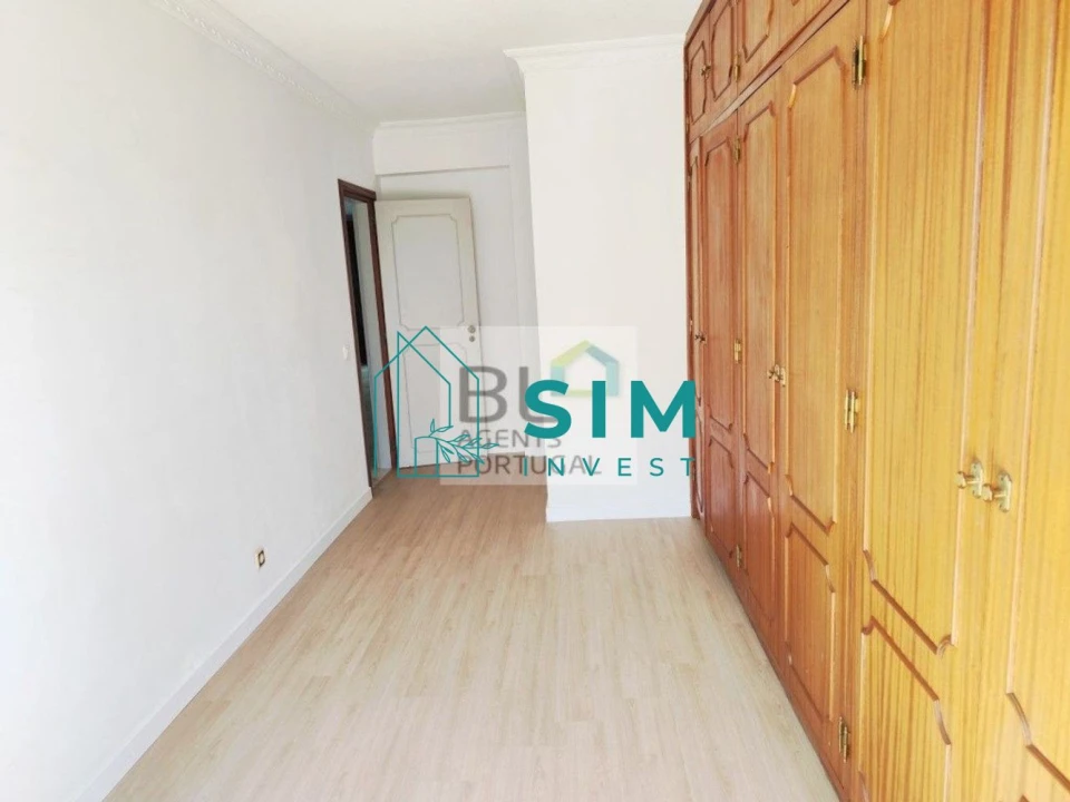 Apartamento T3 para Venda em Faro (Sé e São Pedro) Foto 20