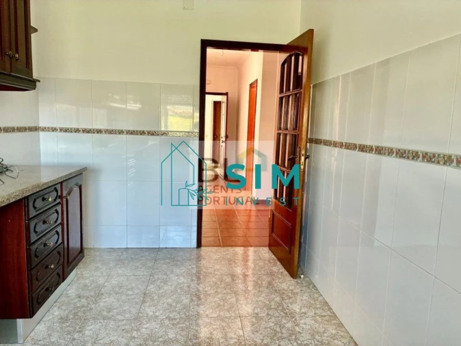 Apartamento T3 para Venda em Amiais de Baixo Foto 4