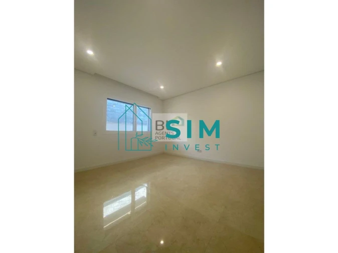 Moradia T3 para Venda em Recezinhos (São Mamede) Foto 24