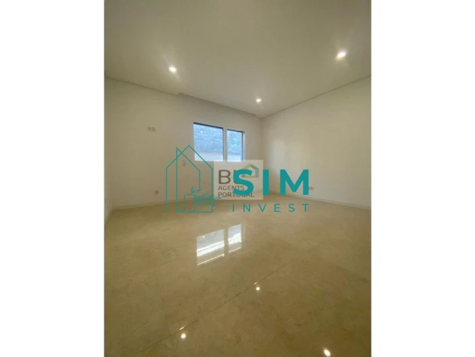 Moradia T3 para Venda em Recezinhos (São Mamede) Foto 22