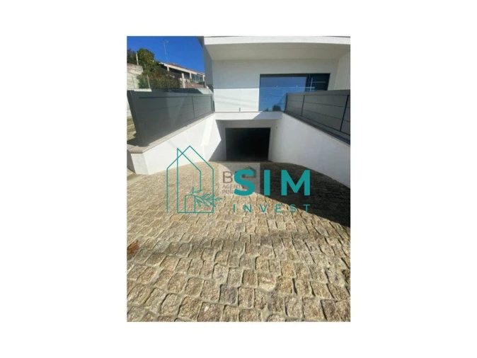 Moradia T3 para Venda em Recezinhos (São Mamede) Foto 28