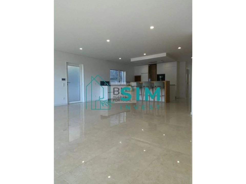 Moradia T3 para Venda em Recezinhos (São Mamede) Foto 3