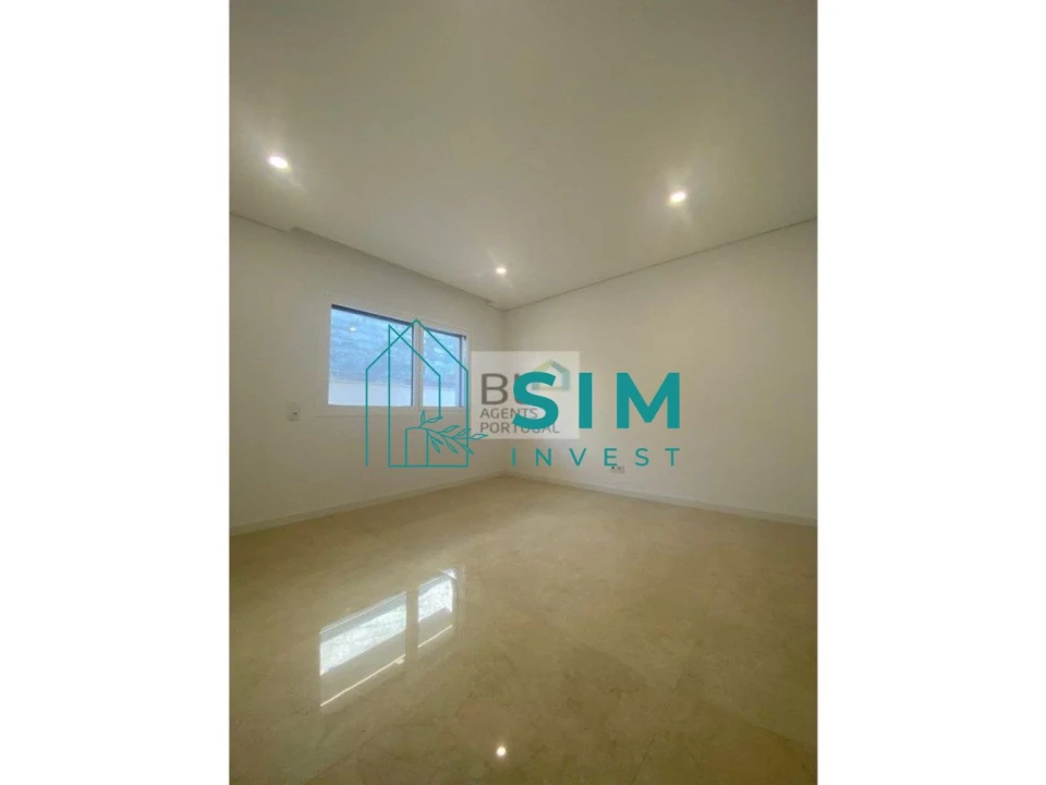 Moradia T3 para Venda em Recezinhos (São Mamede) Foto 24