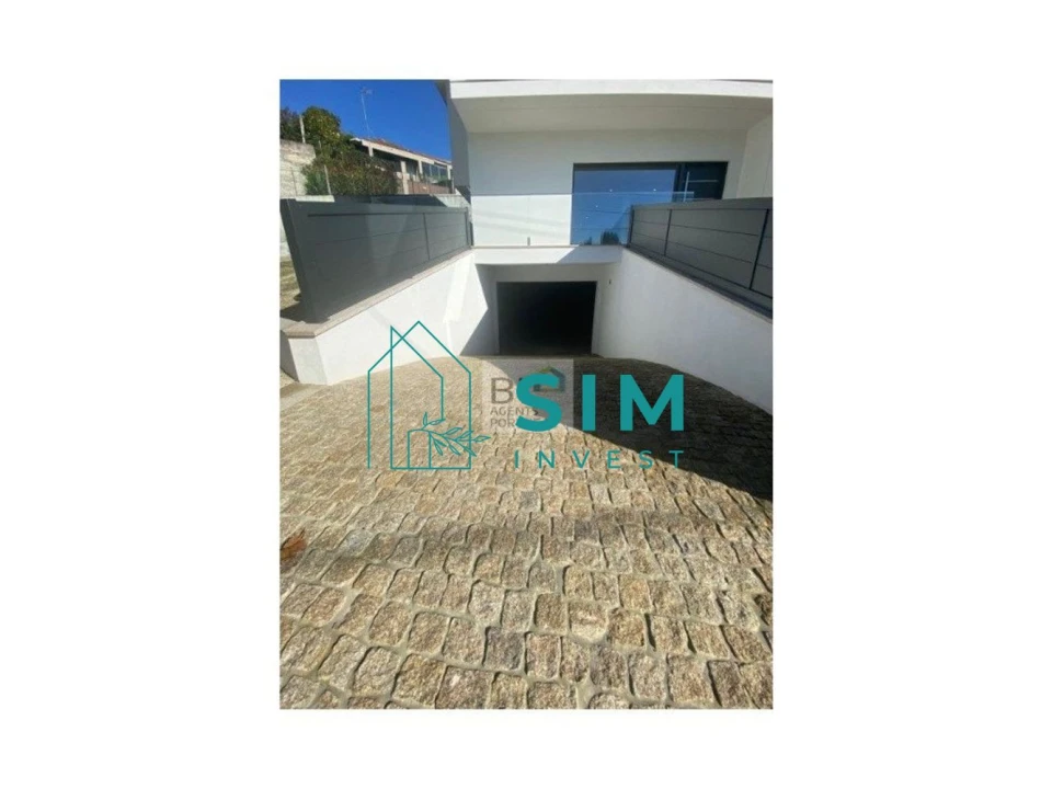 Moradia T3 para Venda em Recezinhos (São Mamede) Foto 28