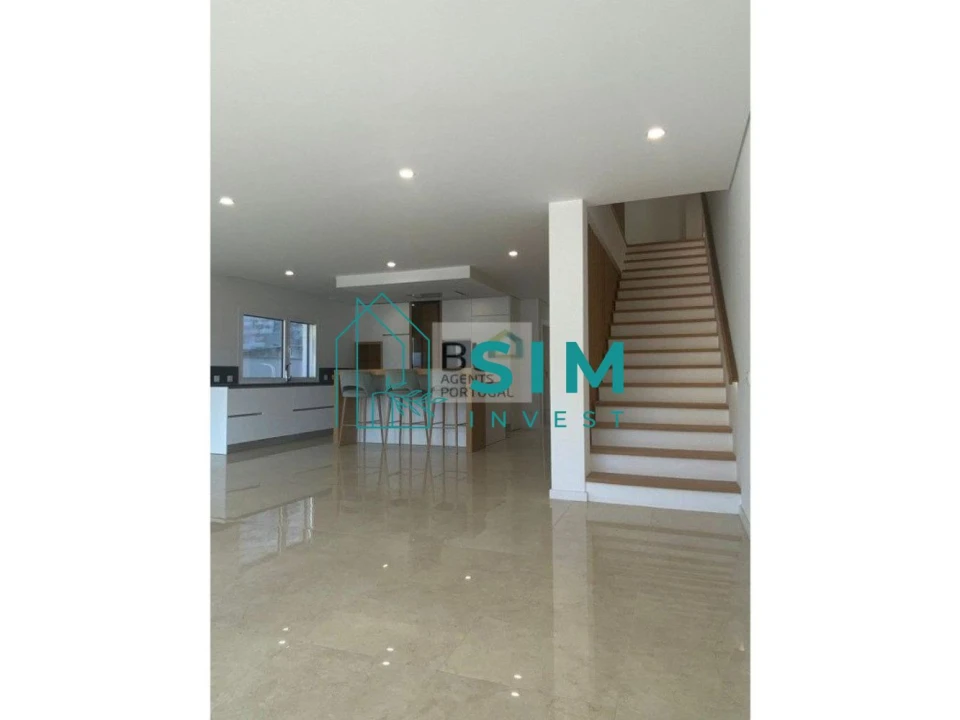 Moradia T3 para Venda em Recezinhos (São Mamede) Foto 27