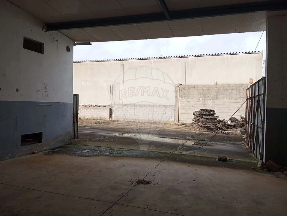 Armazém para Venda em Alcanena e Vila Moreira Foto 12