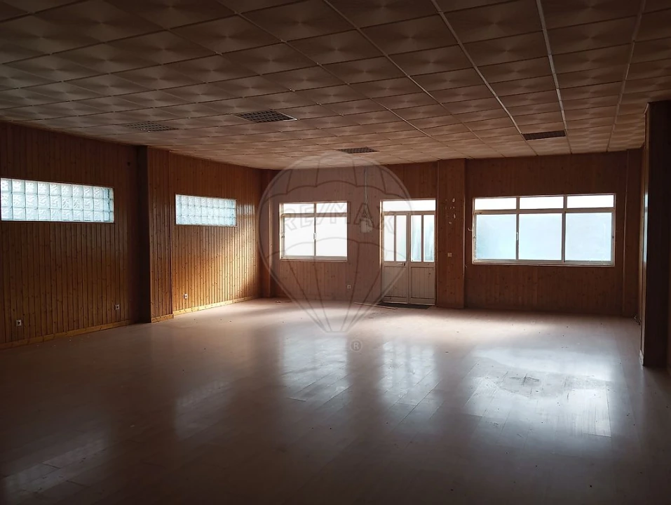 Armazém para Venda em Alcanena e Vila Moreira Foto 35