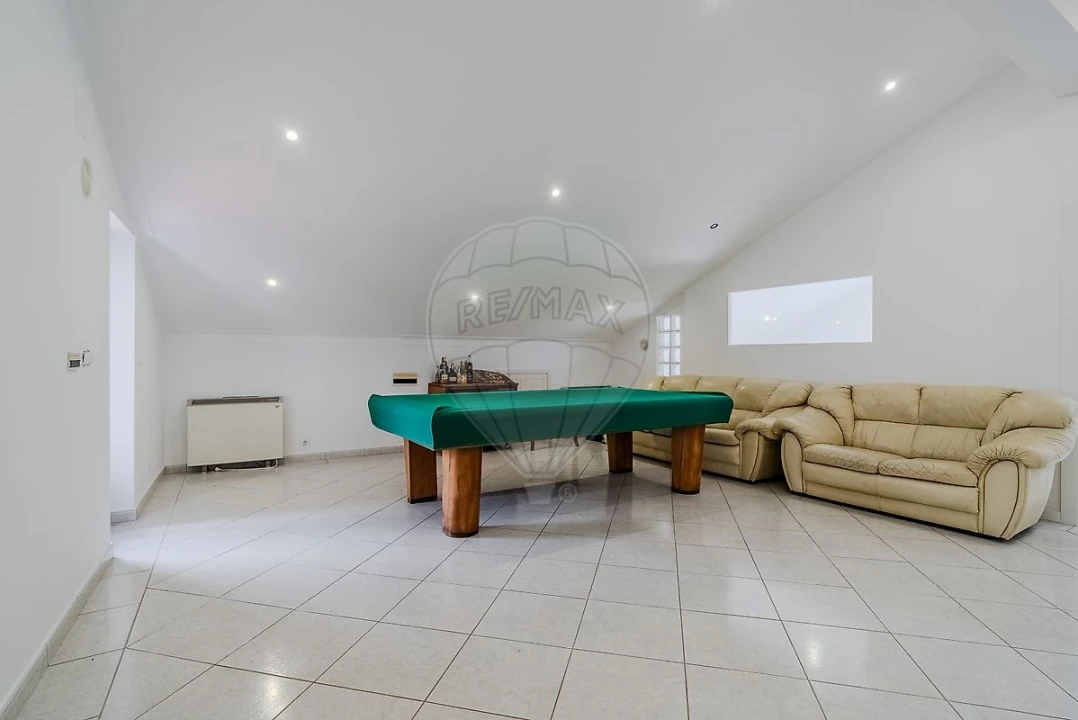 Moradia T5 para Venda em Campelos e Outeiro da Cabeça Foto 21