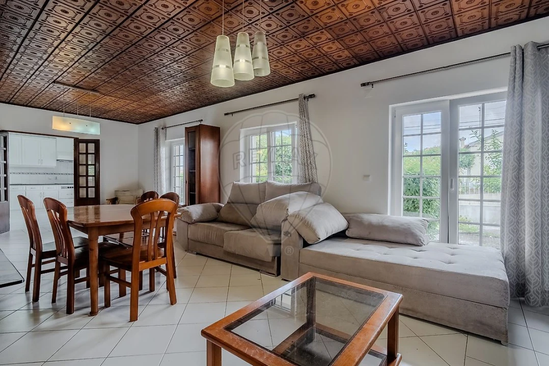 Moradia T5 para Venda em Campelos e Outeiro da Cabeça Foto 6