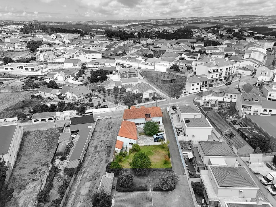 Moradia T5 para Venda em Campelos e Outeiro da Cabeça Foto 40