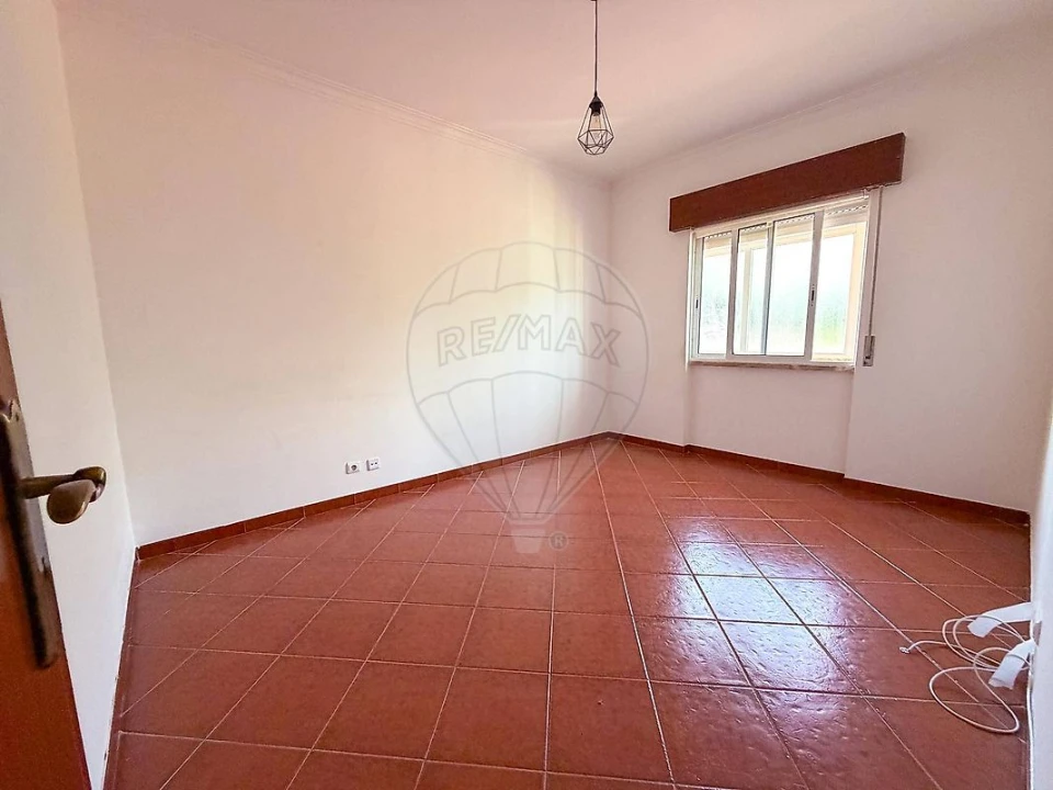 Apartamento T2 para Arrendamento em Alverca do Ribatejo e Sobralinho Foto 4