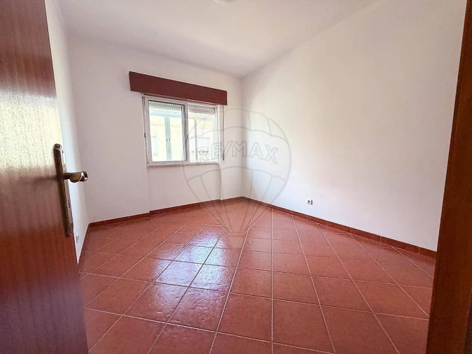 Apartamento T2 para Arrendamento em Alverca do Ribatejo e Sobralinho Foto 5