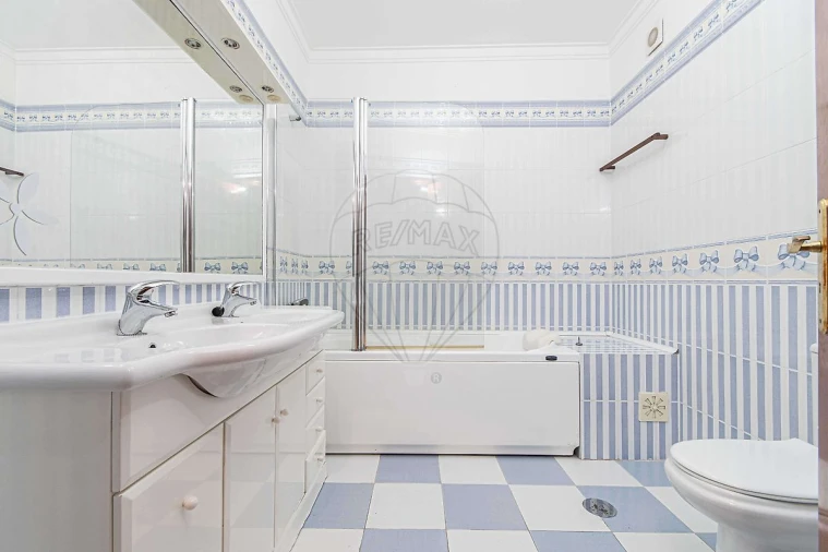 Apartamento T2 para Arrendamento em Póvoa de Santa Iria e Forte da Casa Foto 7