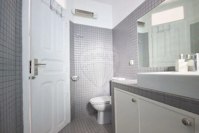 Apartamento T3 para Venda em Campo de Ourique Foto 4